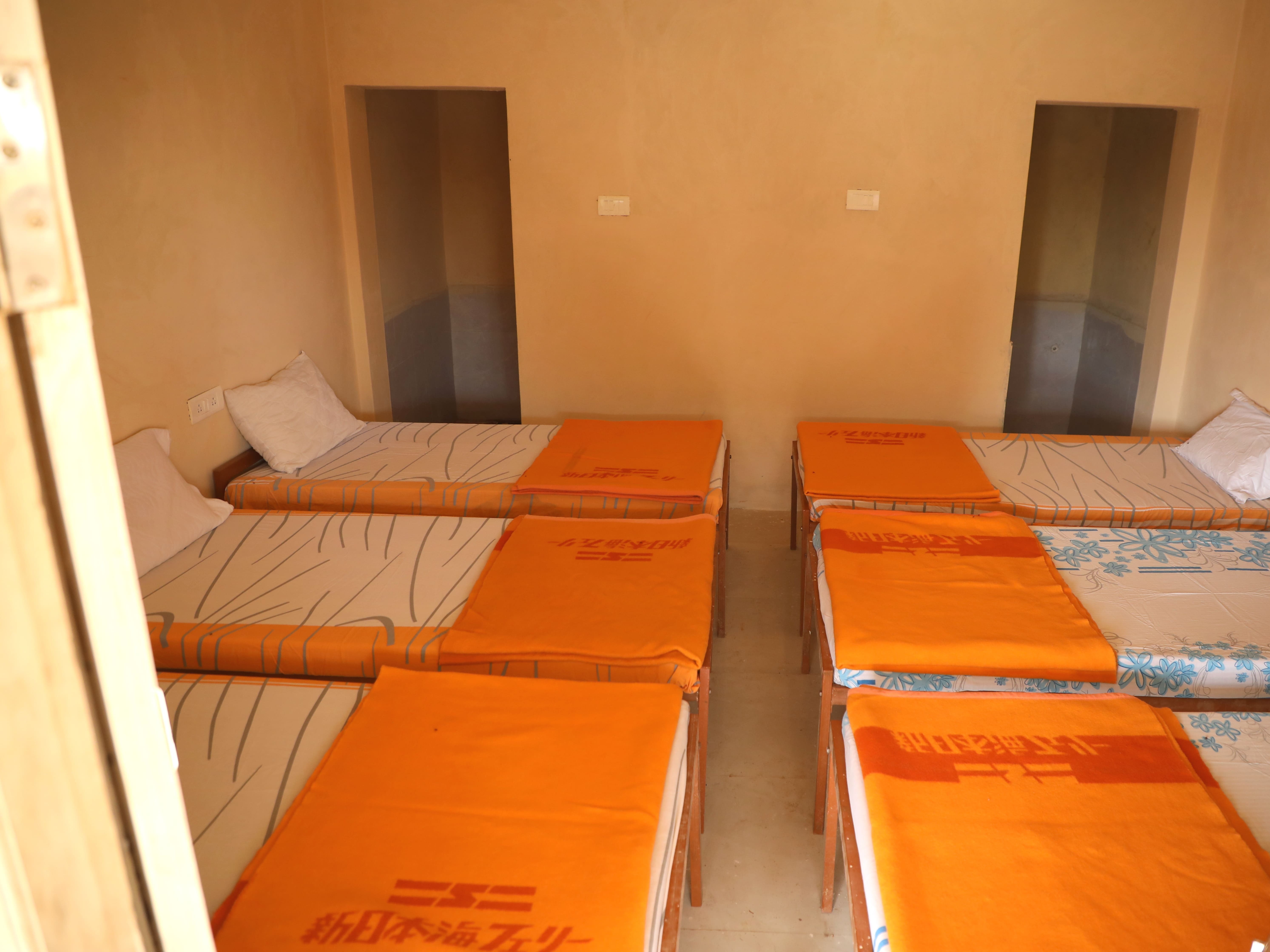 Room image description